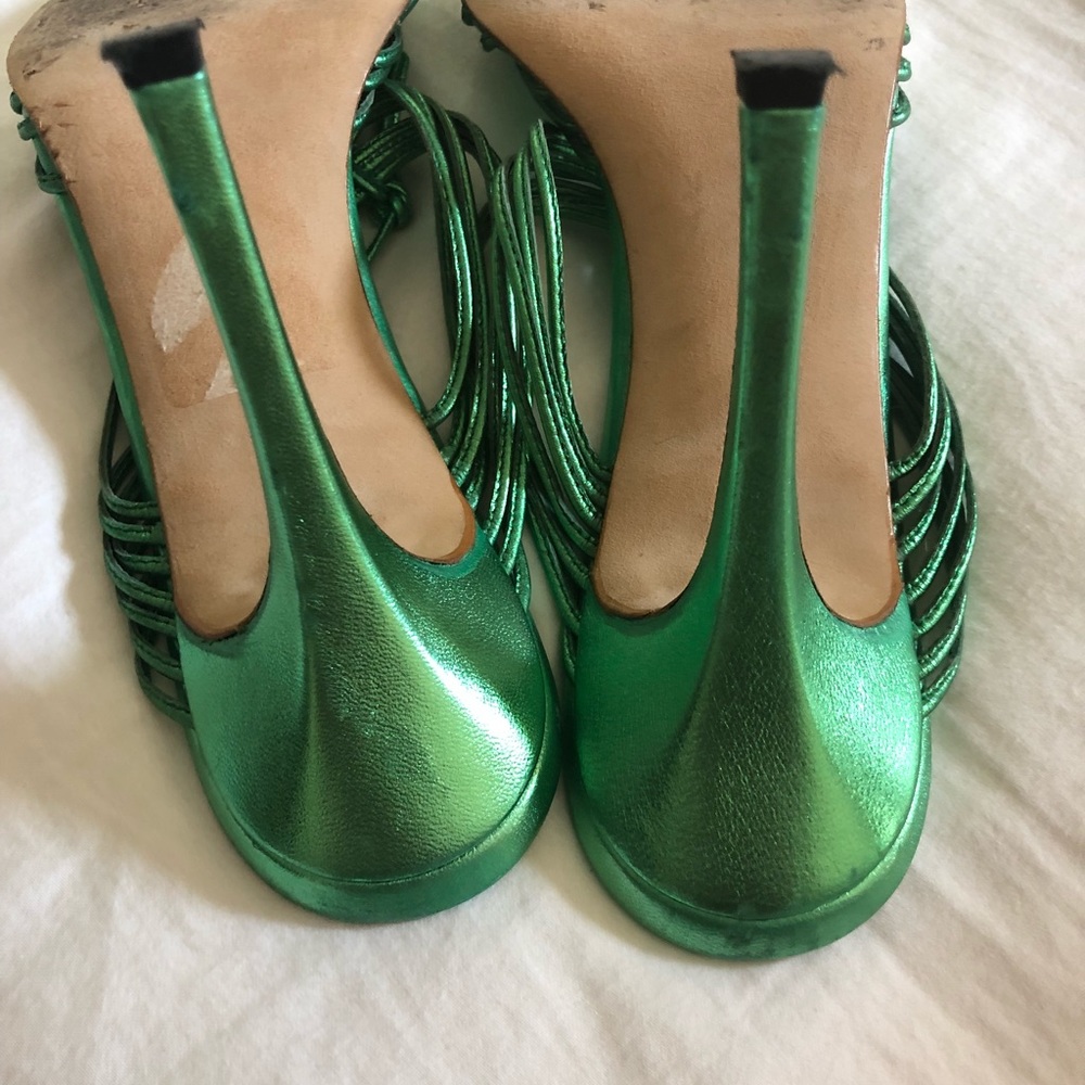 Manolo Blahnik - Picture 4 of 4